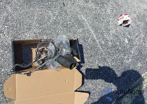 1999 Toyota 4Runner z USA, uszkodzony, nr VIN JT3GM84R0X0052480